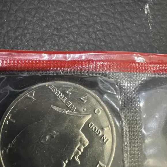 1972 U.S. Uncirculated Coin Set Mint Original Government Packaging OGP - Picture 9 of 10